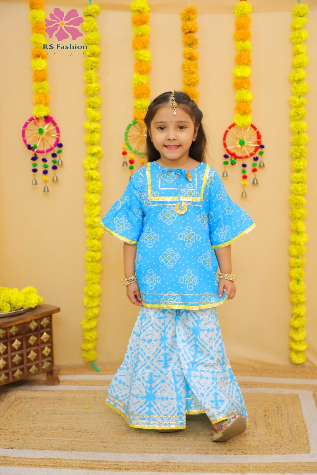 Girl straight kurti with sharara in wholesale