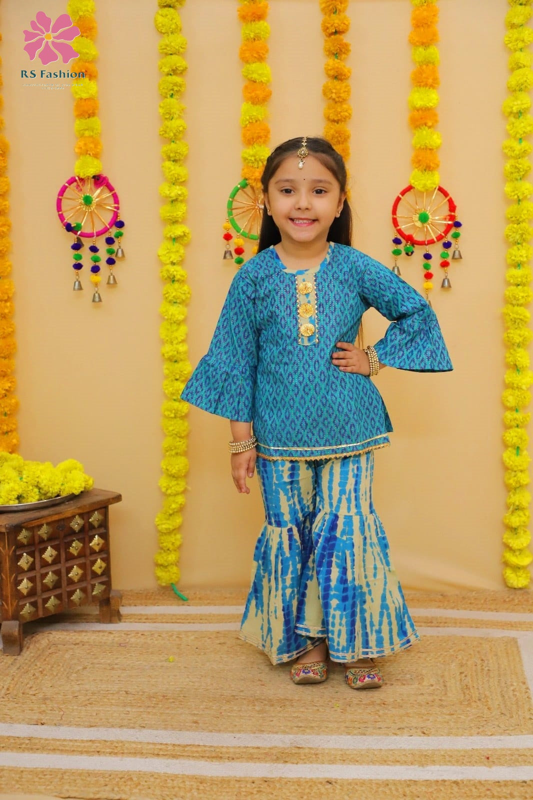 Girl straight kurti with sharara in wholesale